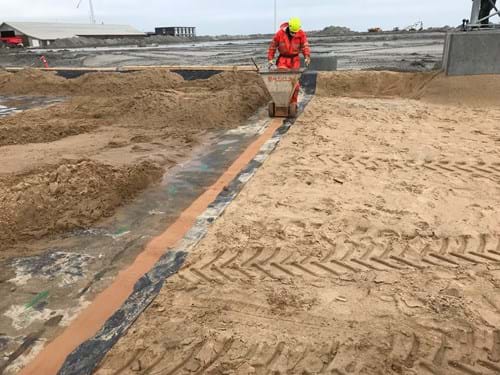 Billede 4: Udlægning af 70.000 m2 membraner på Frederikshavn Havn.